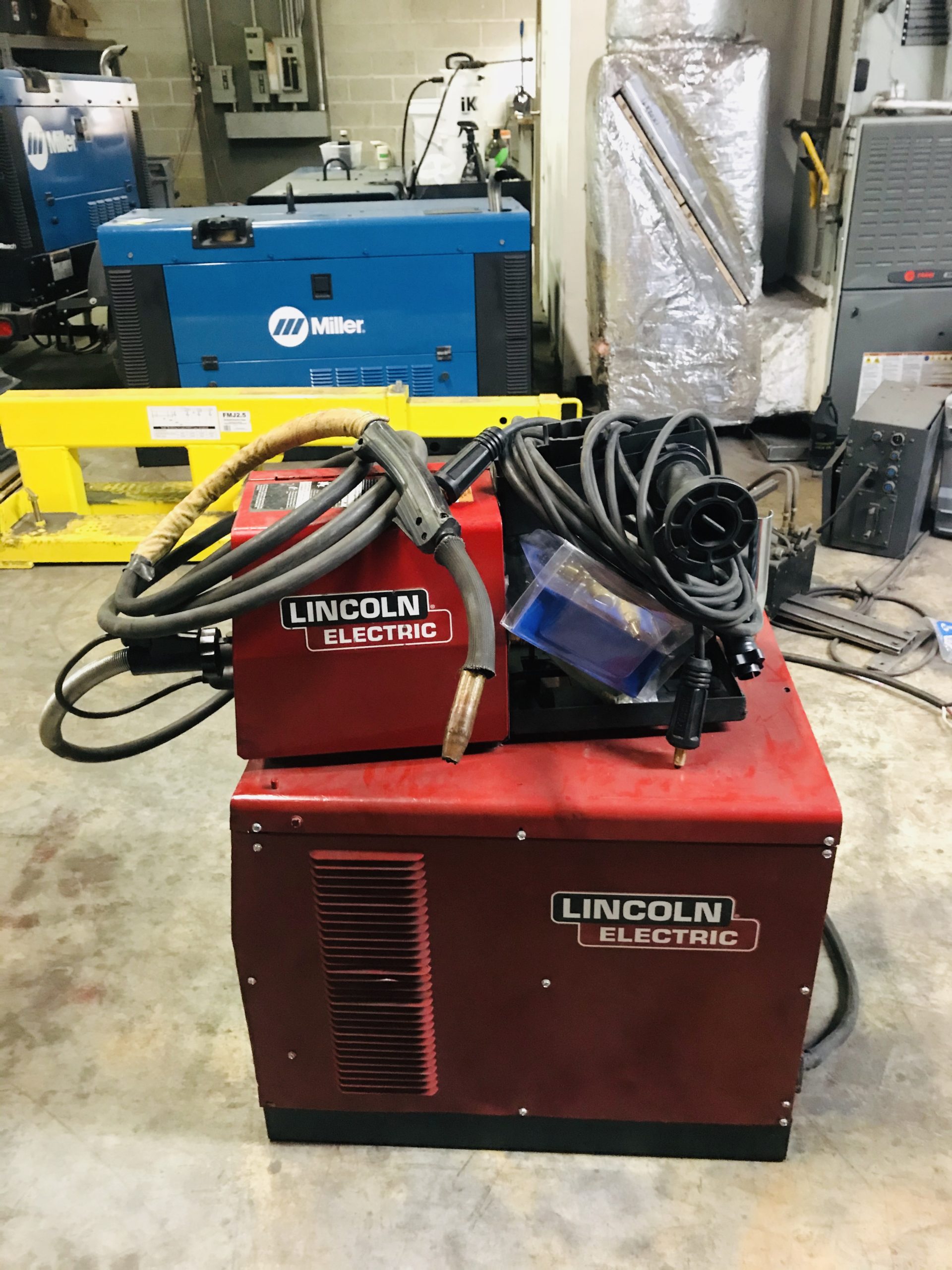 Lincoln Idealarc CV305 MIG Welder & Feeder ArcHeat
