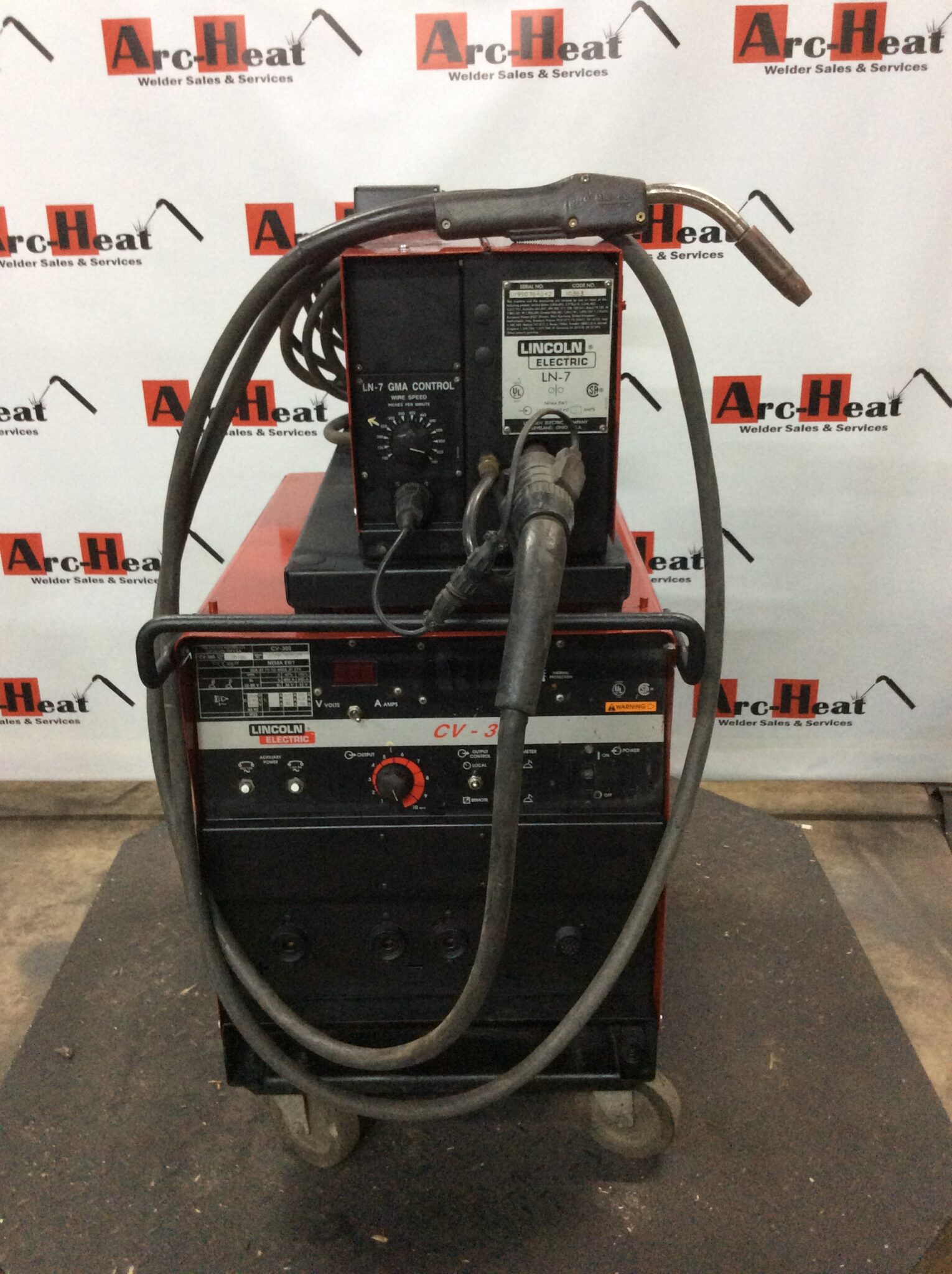 Lincoln Idealarc CV300 MIG Welder ArcHeat